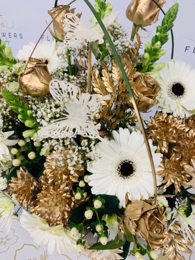 Gold & White Arrangement