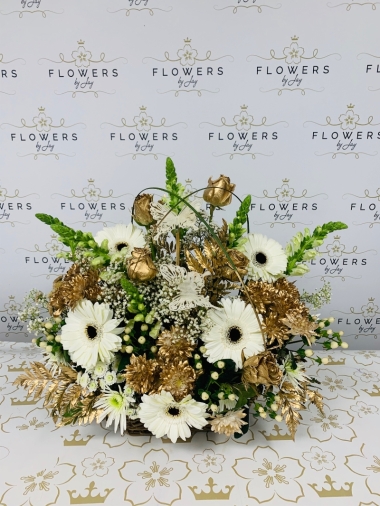 Gold & White Arrangement