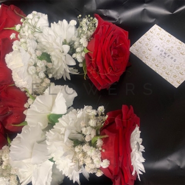 Red Rose & White Chrysanthemums & Gypsophilia with Central Drop