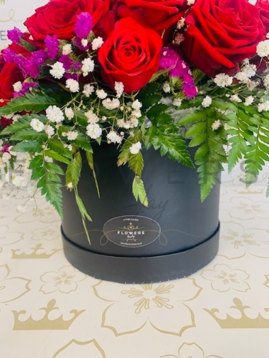 Red Rose Outpour Hatbox